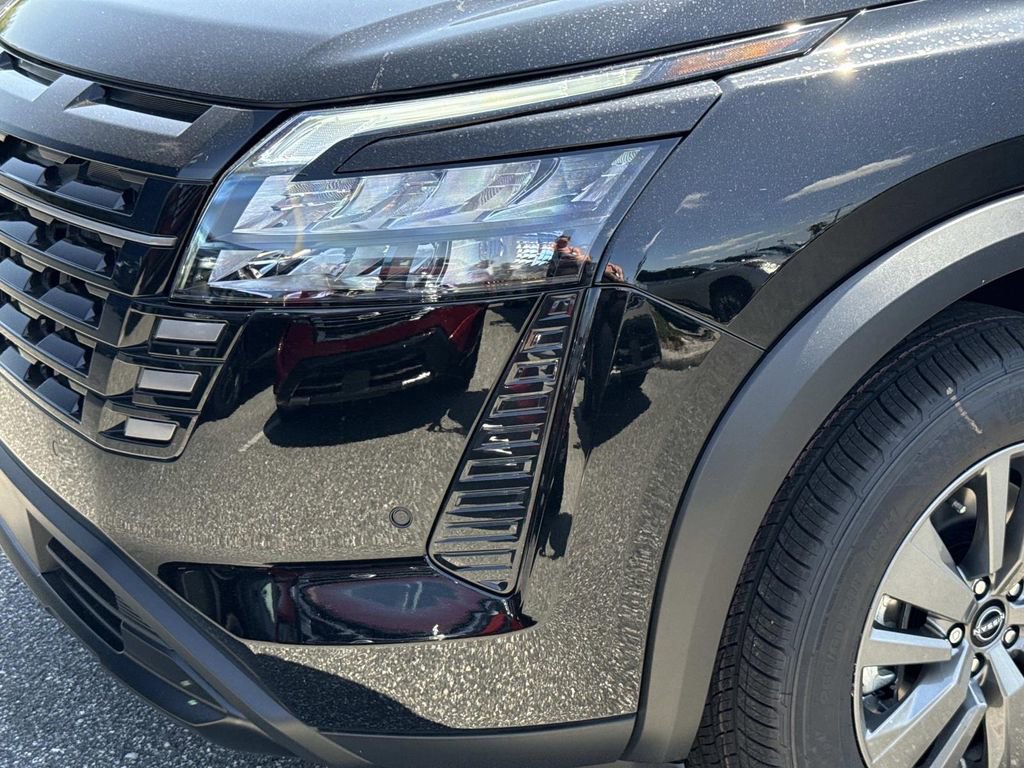 New 2026 Nissan Pathfinder SV FWD image 10
