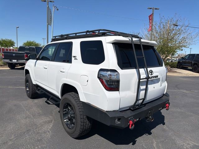 Used 2016 Toyota 4Runner SR5 AWD/4WD image 17