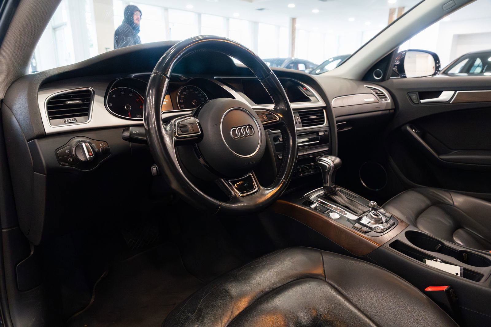 Used 2016 Audi A4 2.0T Premium Plus w/ Technology Package image 8