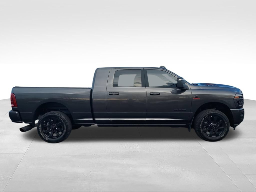 Used 2026 RAM 2500 Laramie AWD/4WD image 9