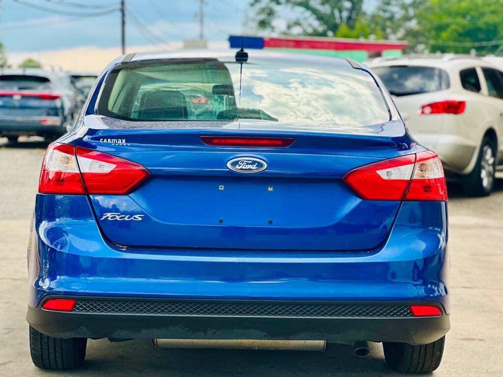 Used 2012 Ford Focus S FWD image 7