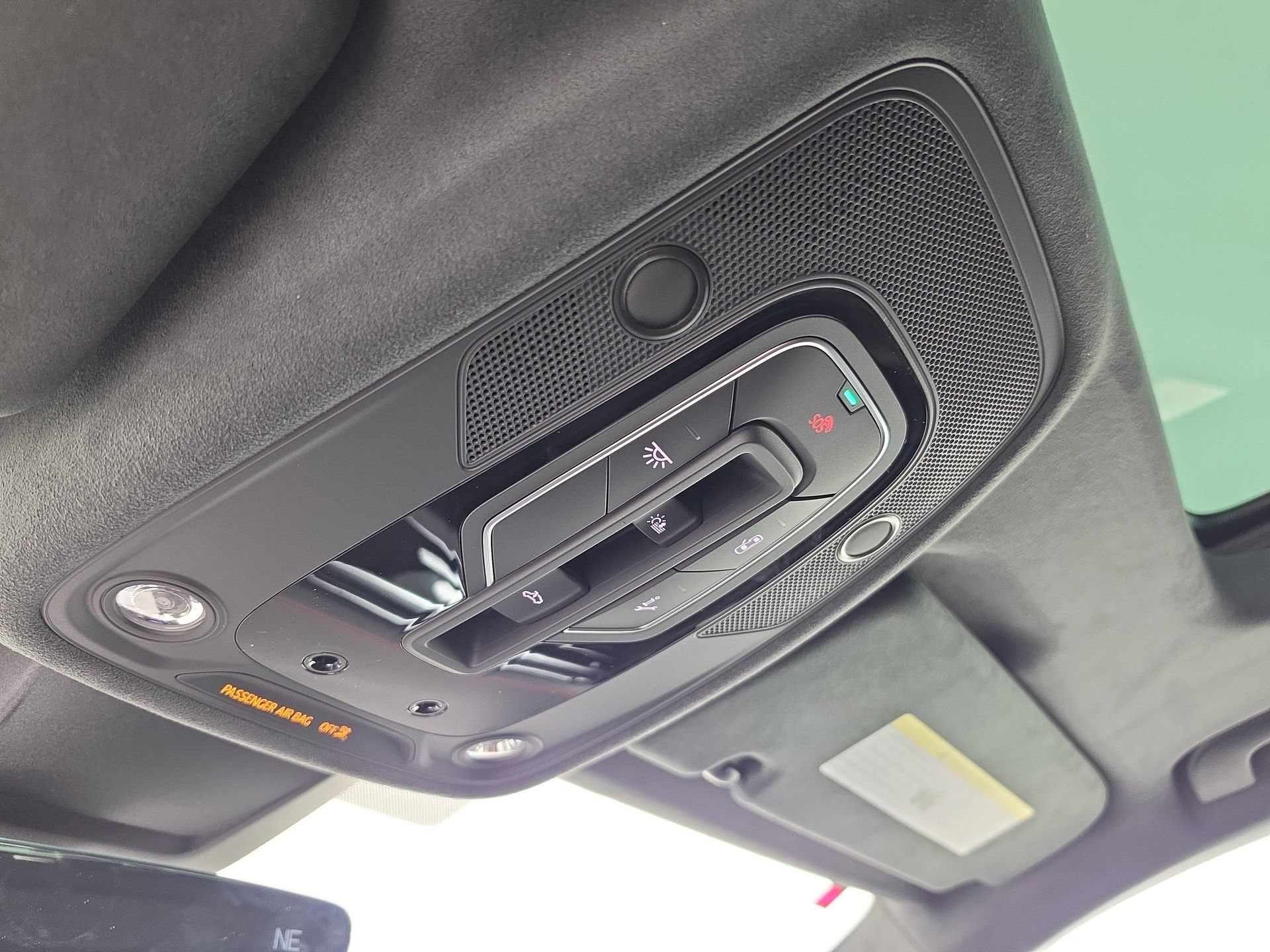 New 2026 Audi SQ8 Prestige AWD/4WD image 31