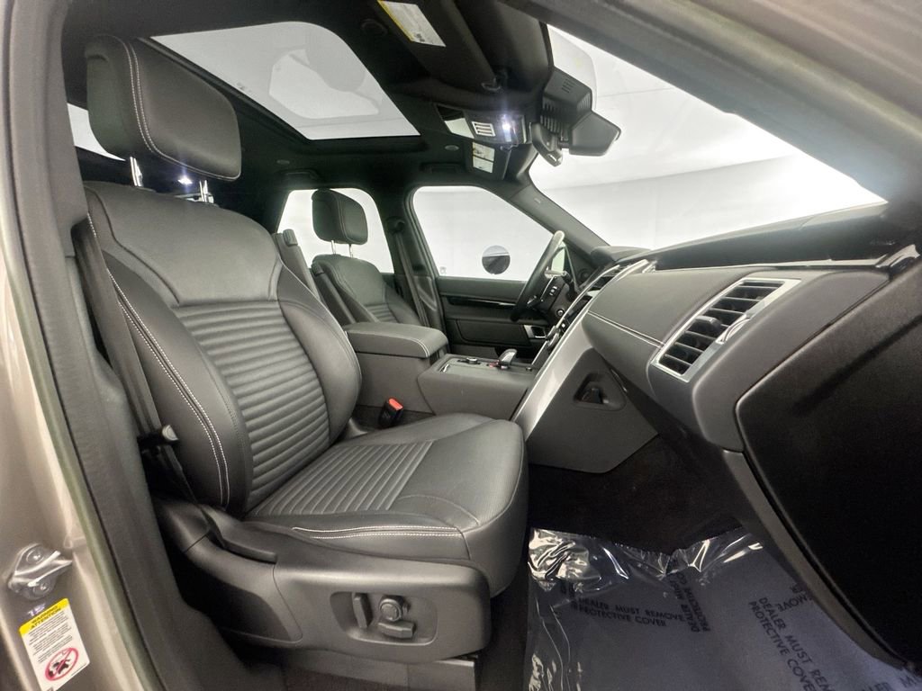 Certified 2023 Land Rover Discovery S R-Dynamic image 28