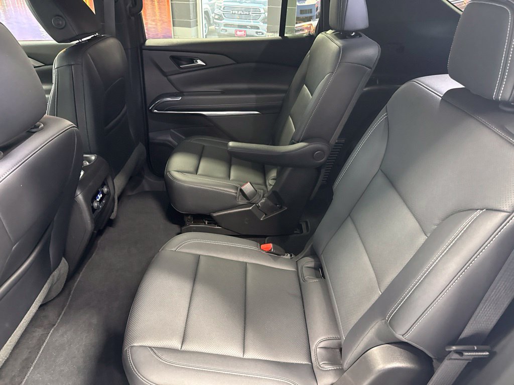 Used 2026 Chevrolet Traverse LT FWD image 17