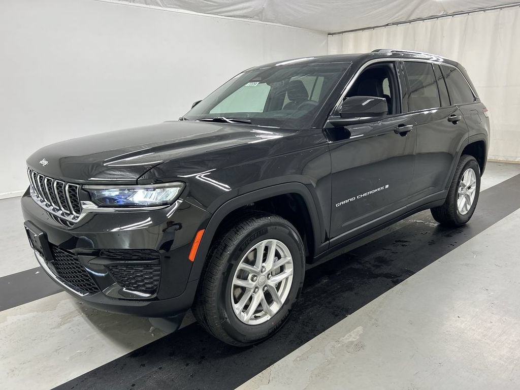 New 2026 Jeep Grand Cherokee Laredo AWD/4WD image 4