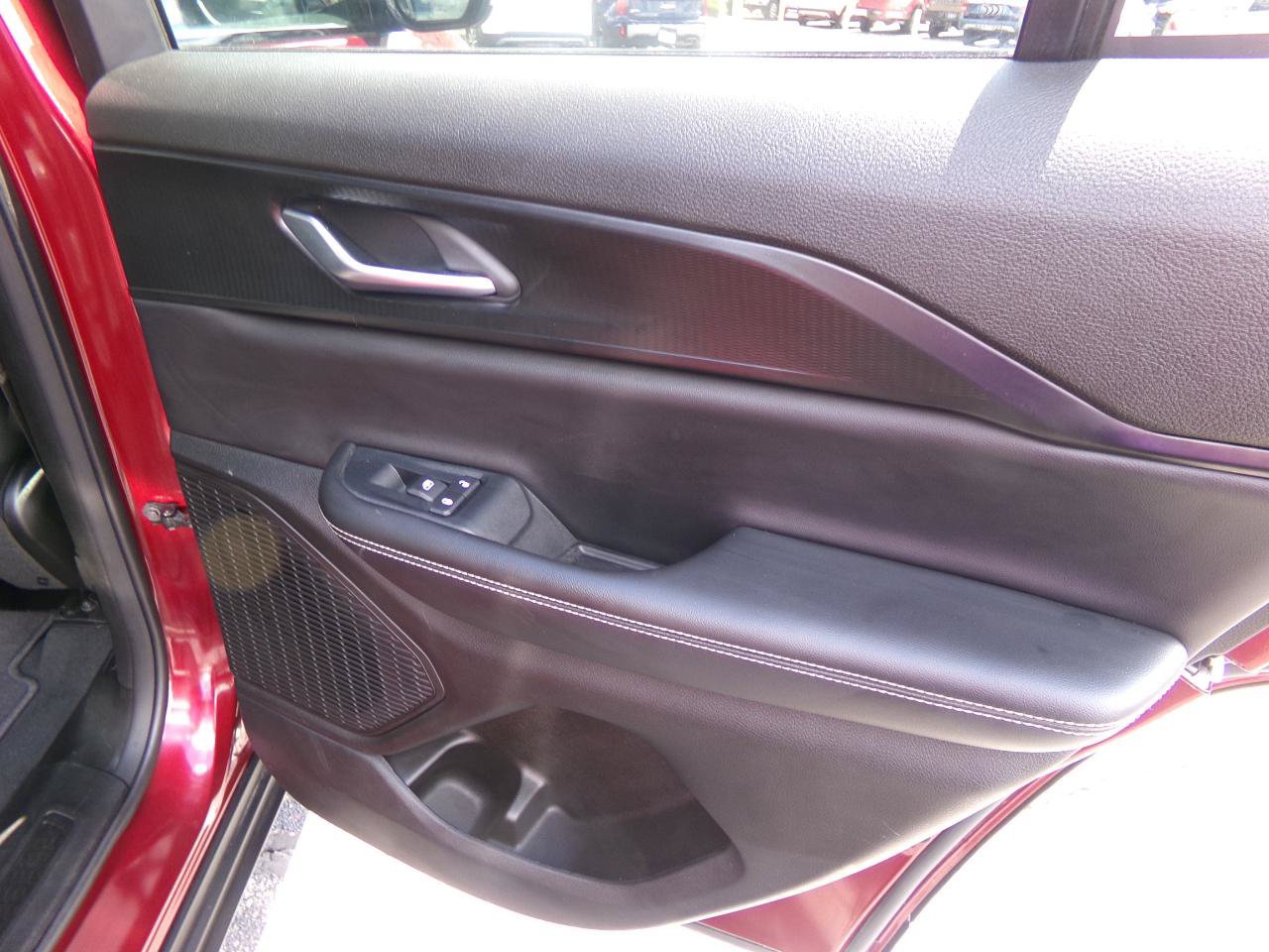 Used 2023 Jeep Grand Cherokee Altitude AWD/4WD image 50