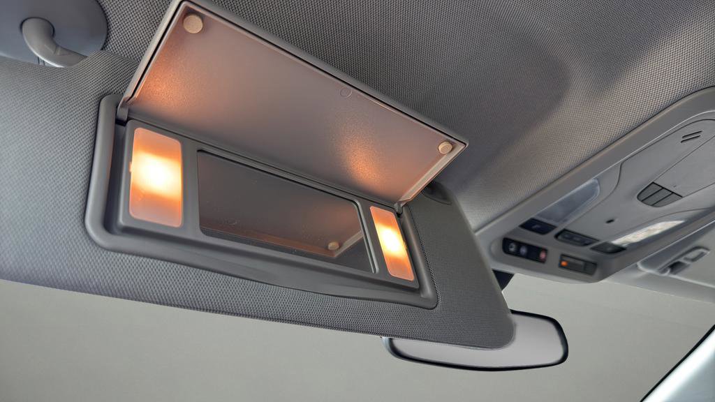 Used 2016 Chevrolet Impala LT w/ Convenience Package image 33