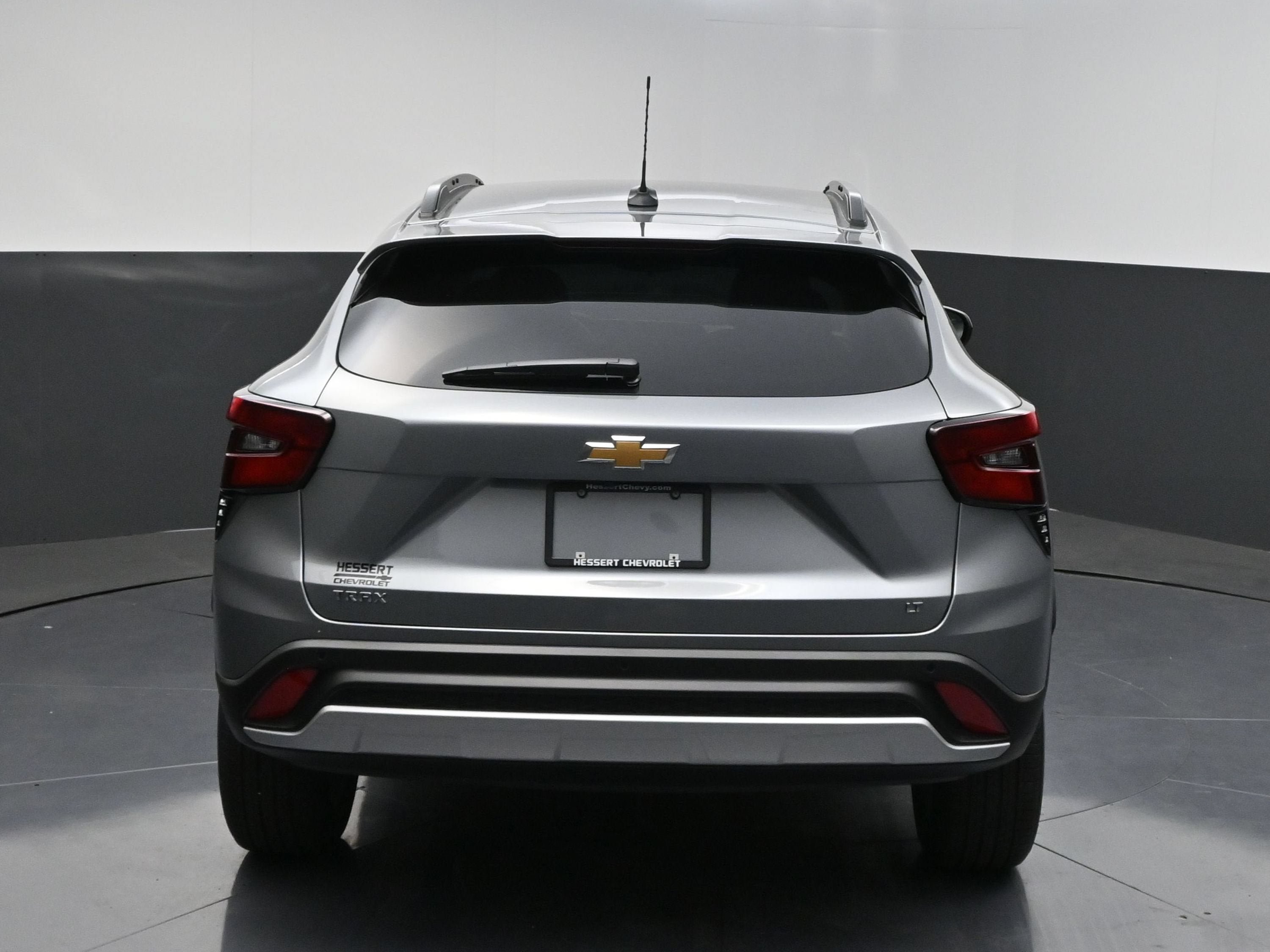 New 2026 Chevrolet Trax LT w/ Driver Confidence Package FWD image 6
