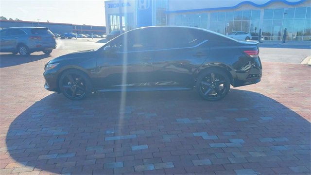 Used 2023 Nissan Sentra SR w/ Midnight Edition Package image 8