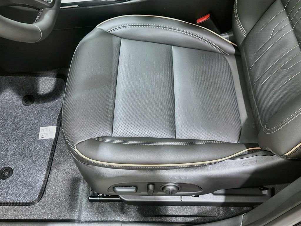 New 2026 Buick Envista Avenir FWD image 19