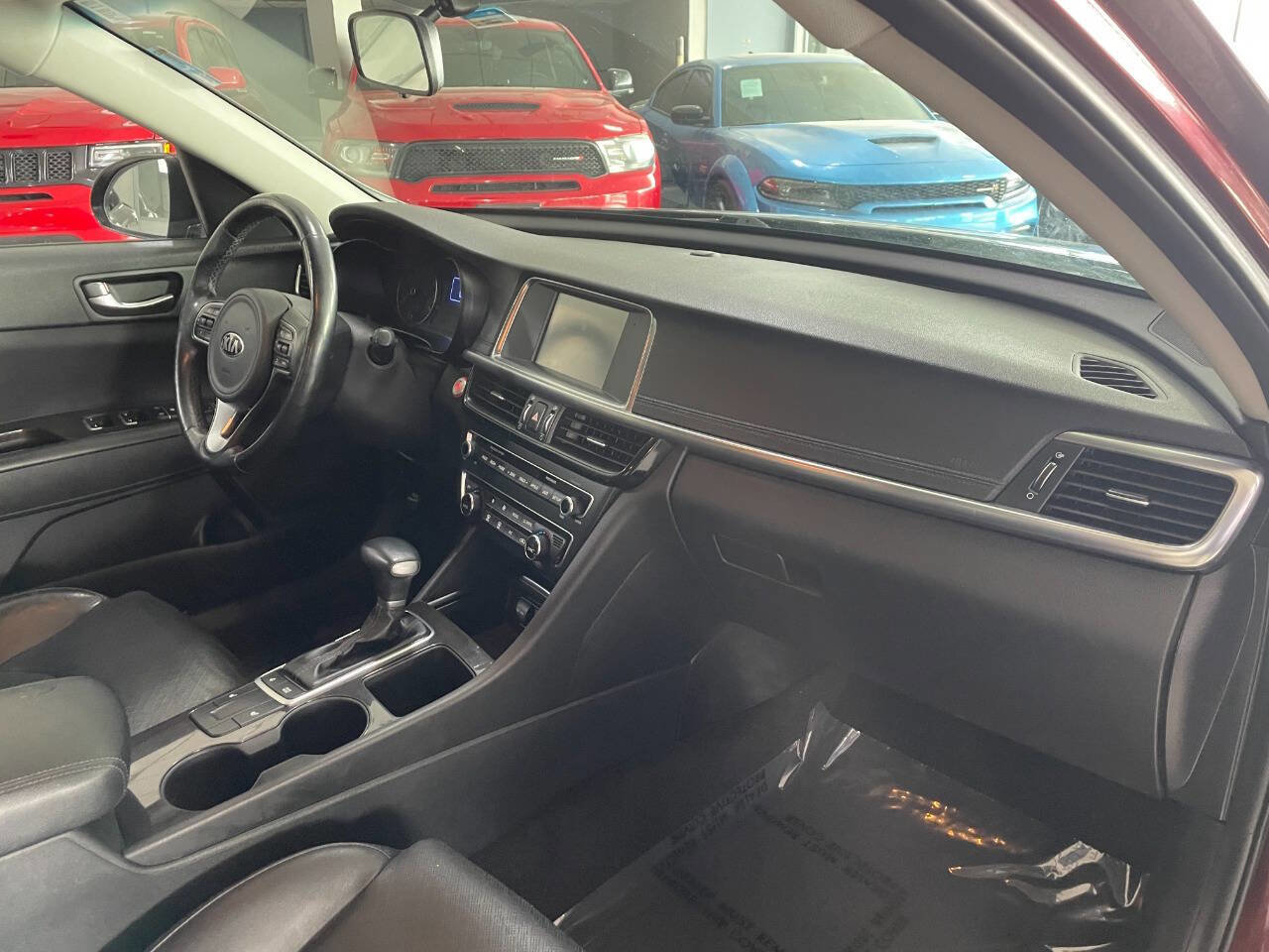 Used 2017 Kia Optima EX image 28