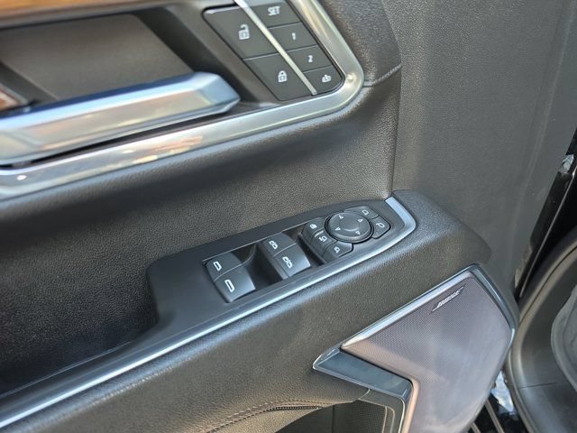 Used 2024 Chevrolet Silverado 2500 High Country w/ High Country Premium Package AWD/4WD image 18