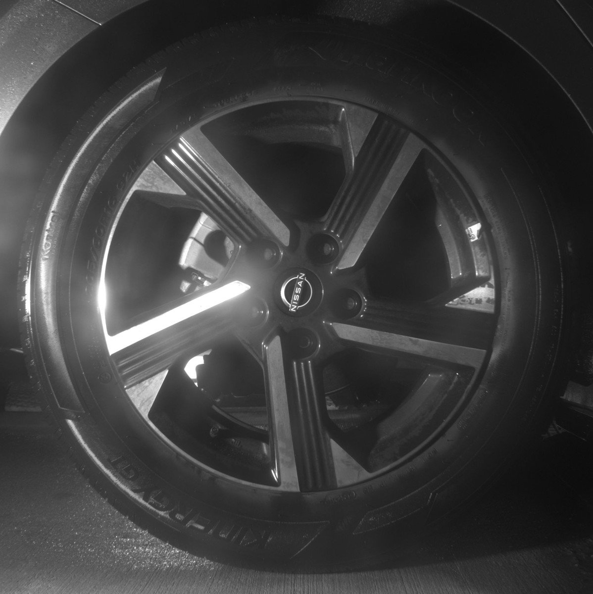 Used 2025 Nissan Sentra SV FWD image 15