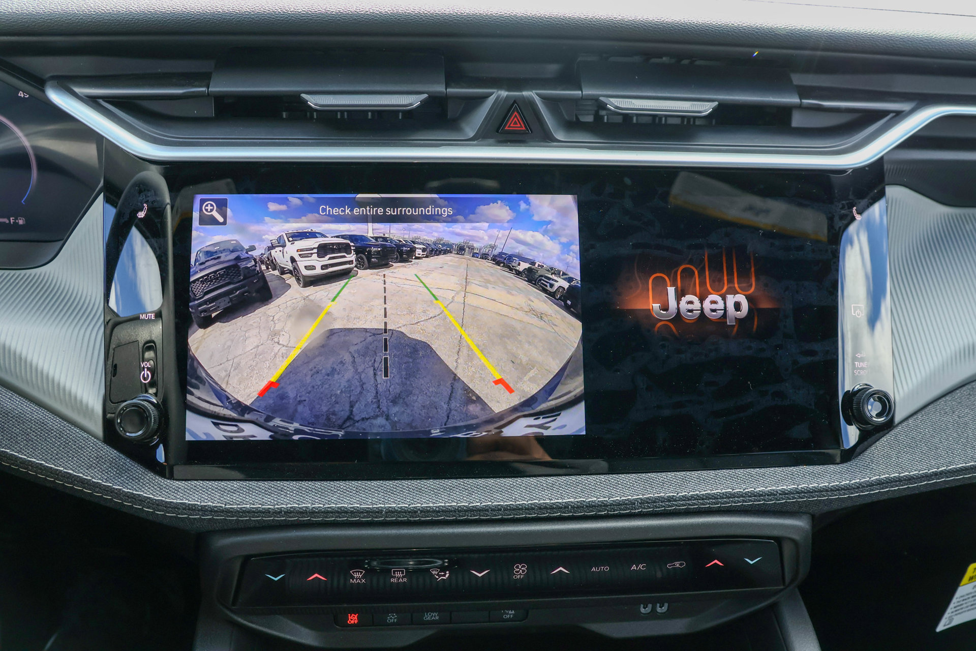 New 2026 Jeep Cherokee Laredo AWD/4WD image 17