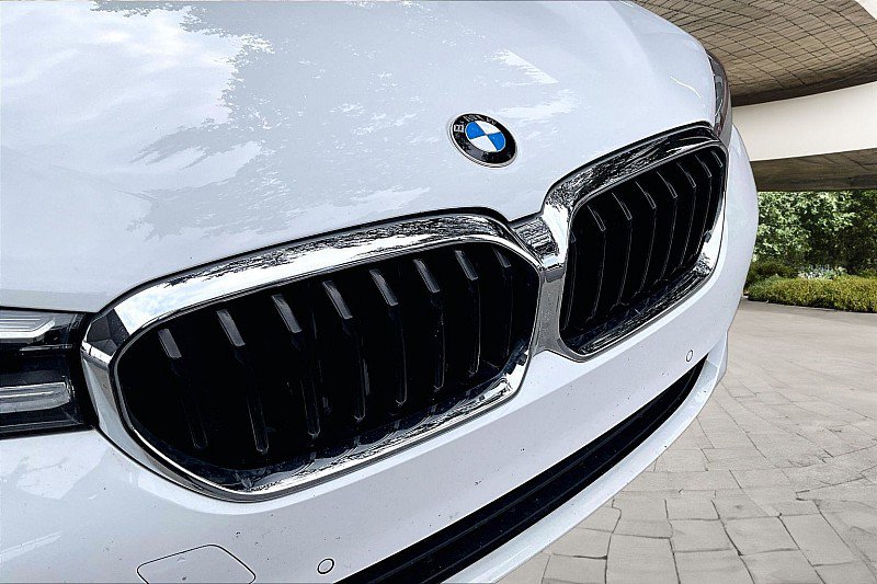 Used 2023 BMW 530i image 24