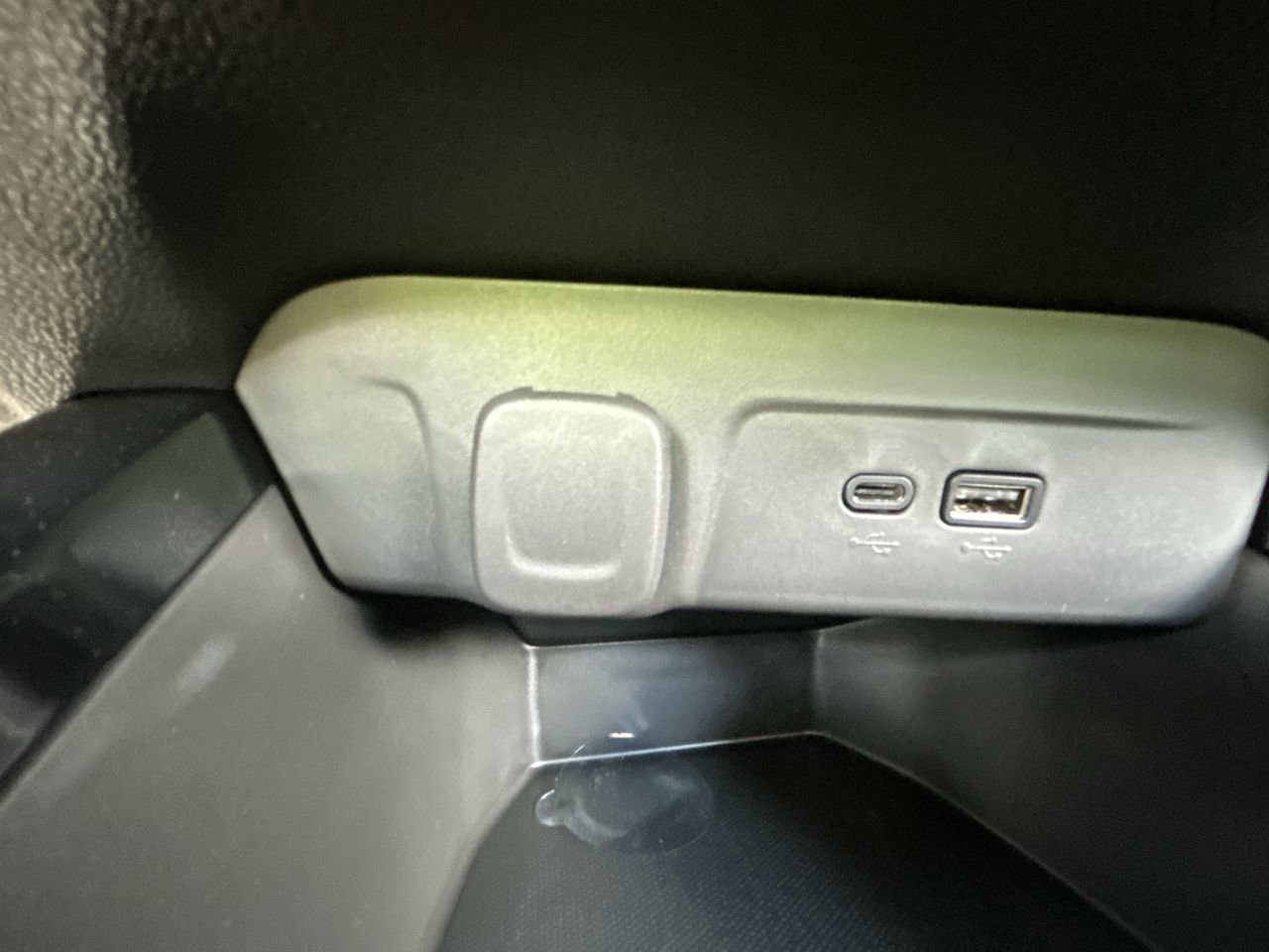 New 2025 Chevrolet Trax ACTIV w/ Driver Confidence Package FWD image 32