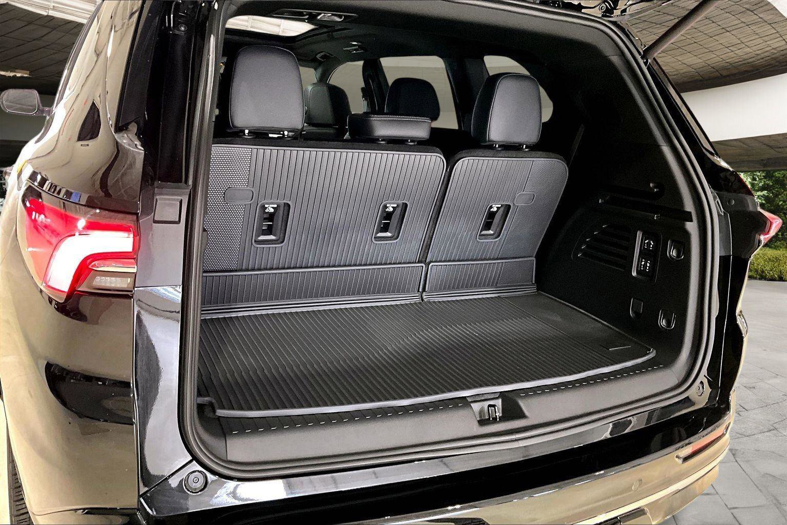 New 2026 Buick Enclave Avenir image 5