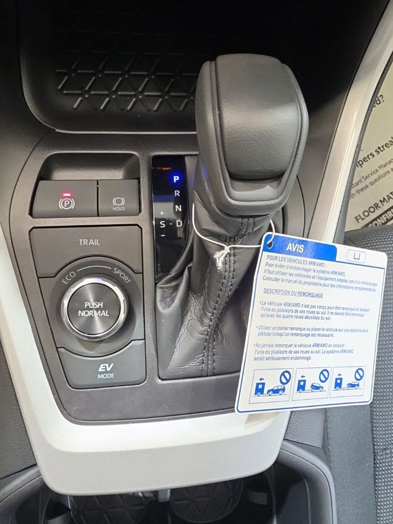 Used 2025 Toyota RAV4 LE image 30