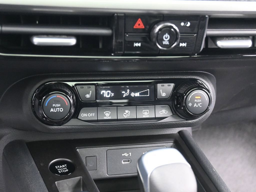 New 2026 Nissan Kicks SV w/ SV Premium Package AWD/4WD image 11