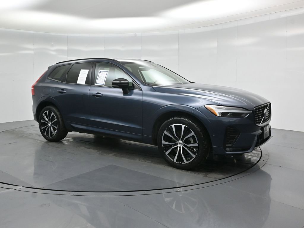 Used 2023 Volvo XC60 B5 Plus image 25