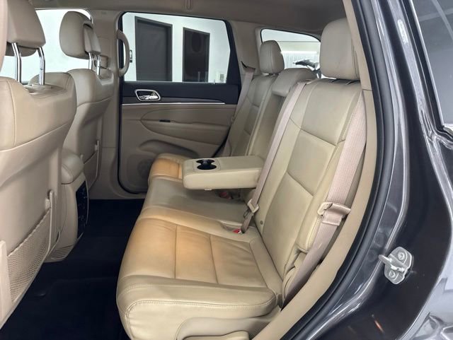 Used 2017 Jeep Grand Cherokee Limited AWD/4WD image 22