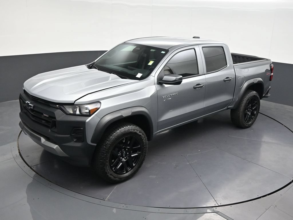 Used 2025 Chevrolet Colorado Trail Boss AWD/4WD image 16