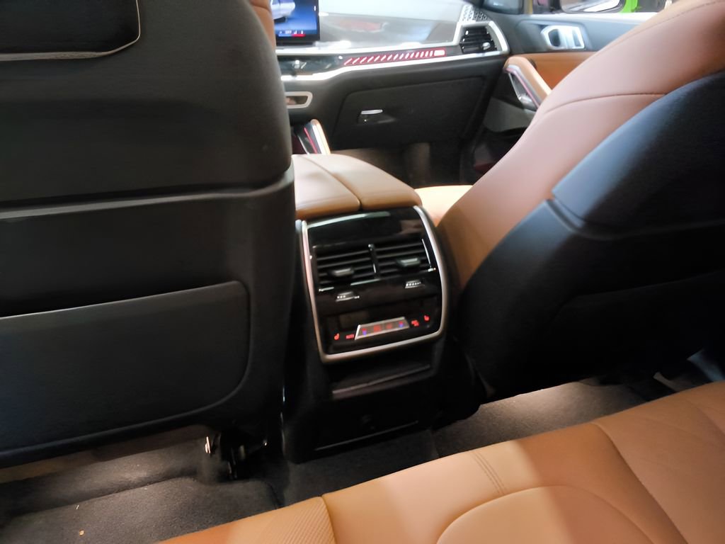 Used 2026 BMW X6 M60i image 31