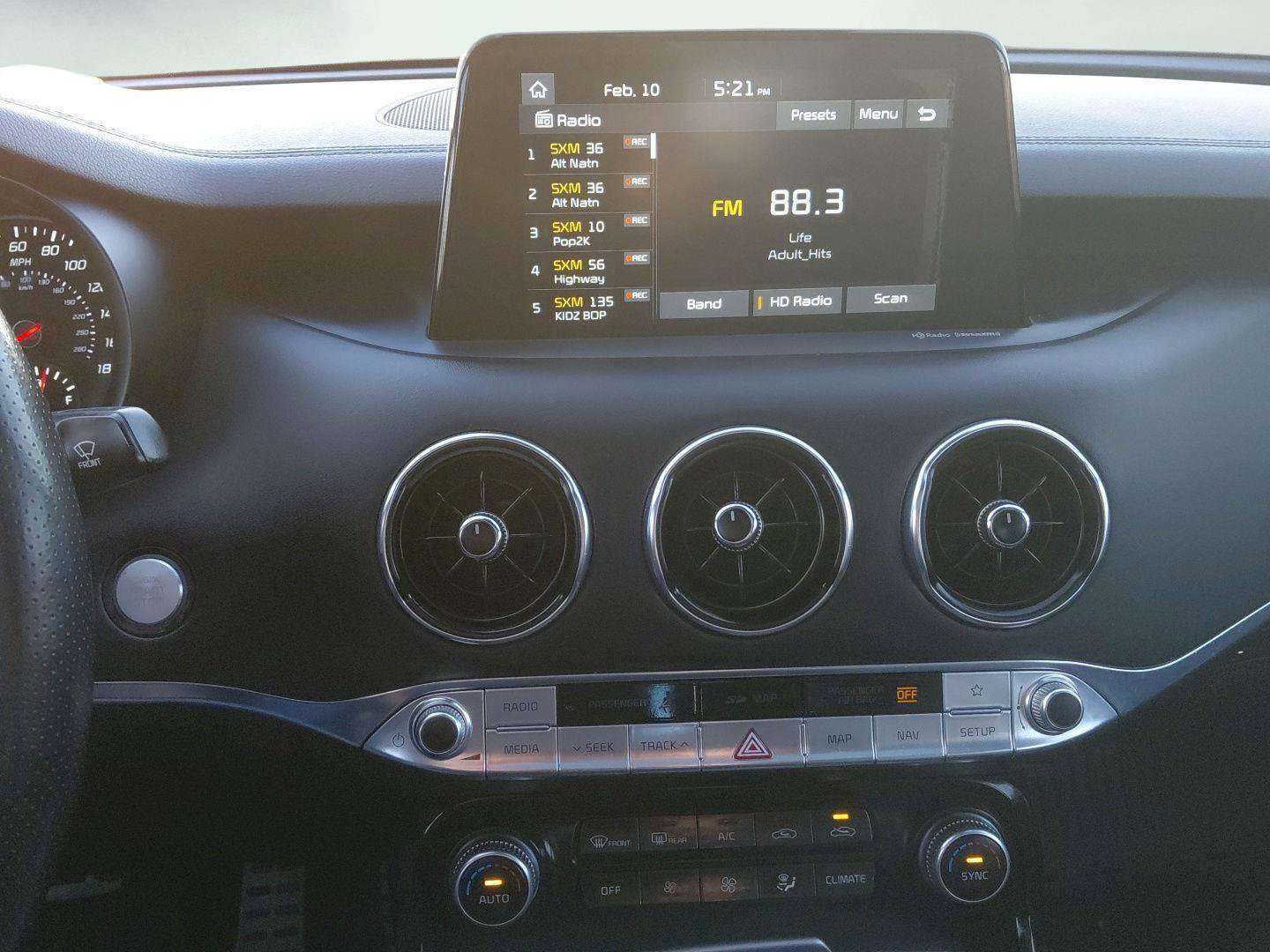 Used 2018 Kia Stinger GT2 image 27