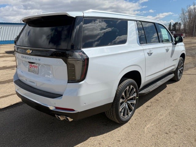 New 2026 Chevrolet Suburban High Country w/ Sun And Tow Package AWD/4WD image 7