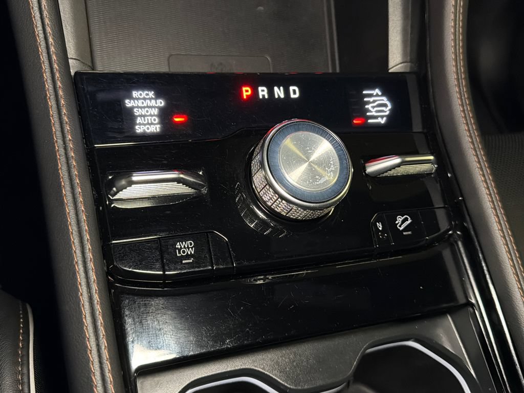 Used 2022 Jeep Grand Cherokee Summit AWD/4WD image 30