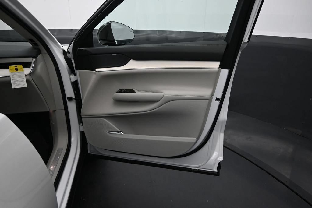 New 2026 Volvo EX90 Plus AWD/4WD image 19