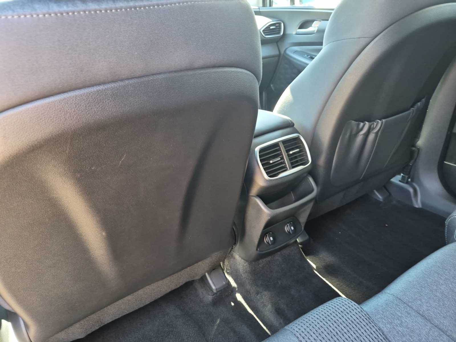 Used 2020 Hyundai Santa Fe SEL FWD image 18