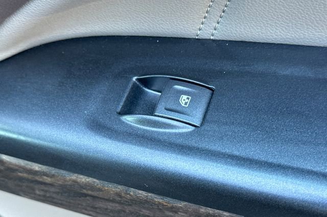 Used 2021 GMC Canyon Denali image 21