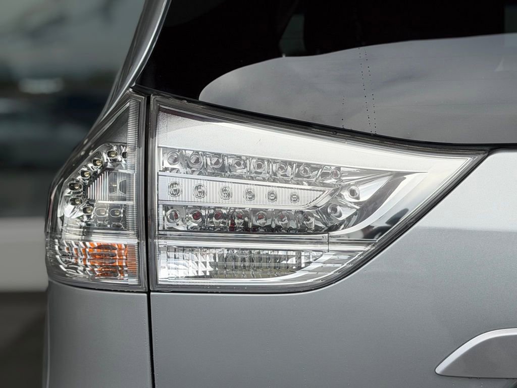 Certified 2017 Toyota Sienna SE w/ SE Preferred Package FWD image 11