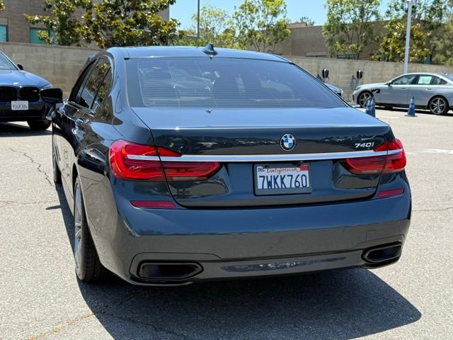 Used 2017 BMW 740i RWD image 11