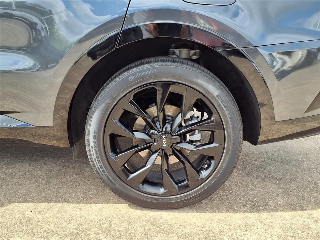 Used 2023 Kia Sorento SX image 9