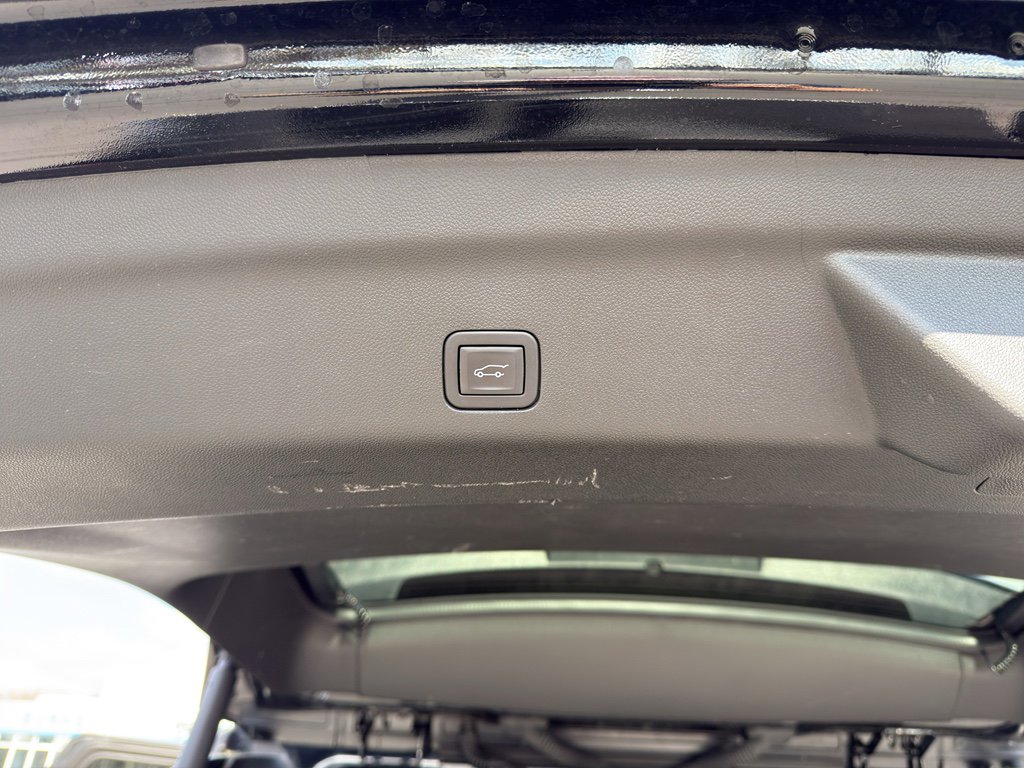 Used 2024 Chevrolet Tahoe High Country image 35