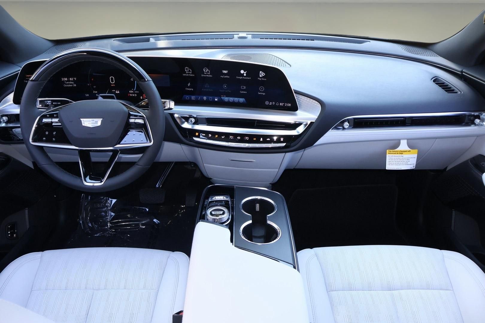New 2026 Cadillac Lyriq Sport RWD image 18
