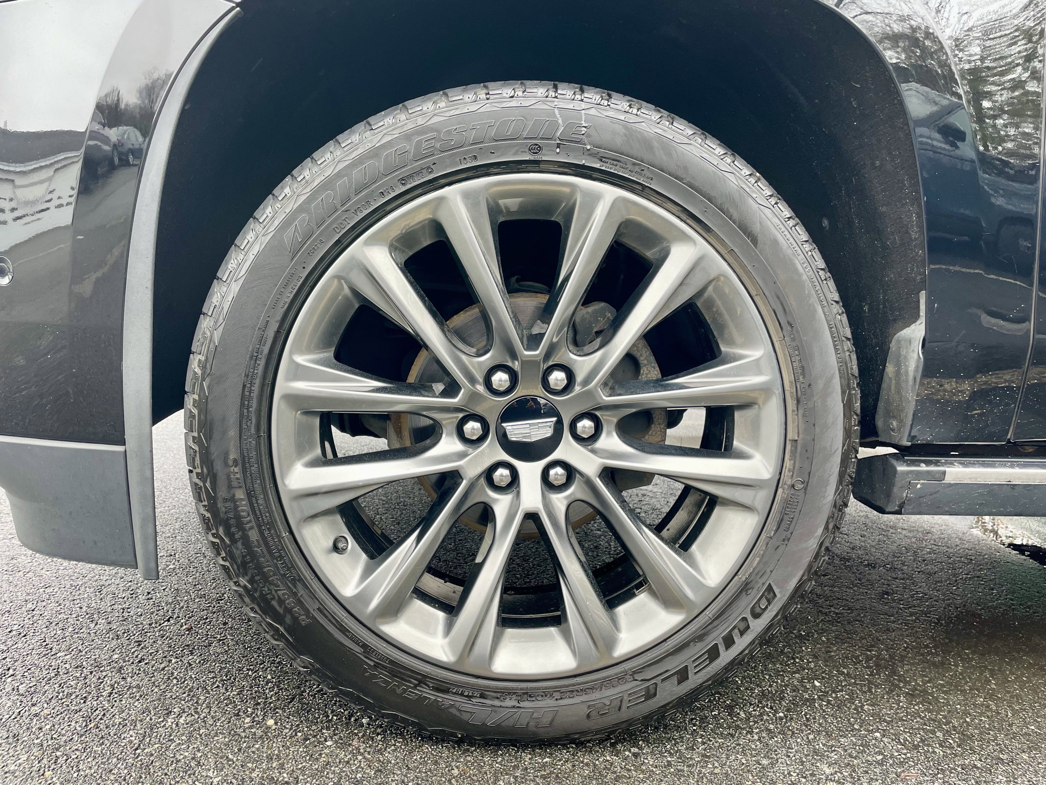 Used 2019 Cadillac Escalade ESV Platinum w/ Escalade Sport Edition image 9