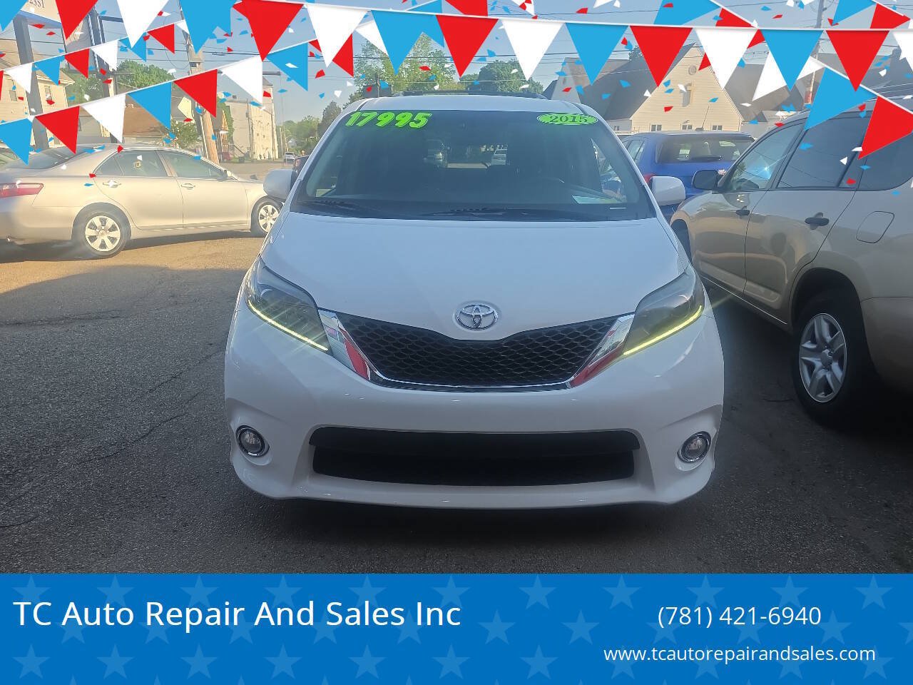 Used 2015 Toyota Sienna SE FWD image 1