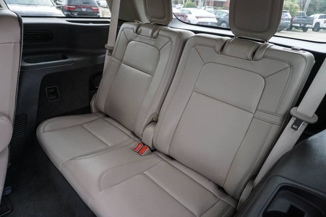 Used 2023 Lincoln Aviator Reserve w/ Equipment Group 201A AWD/4WD image 17