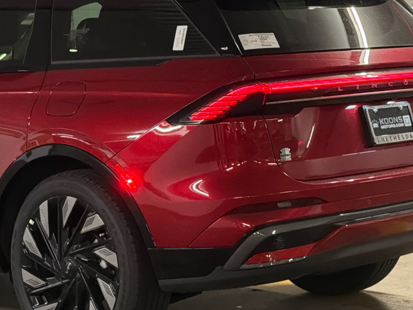 New 2026 Lincoln Nautilus Reserve w/ Jet Appearance Package AWD/4WD image 7