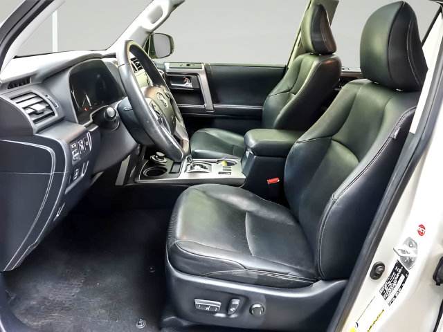 Used 2020 Toyota 4Runner Limited AWD/4WD image 8