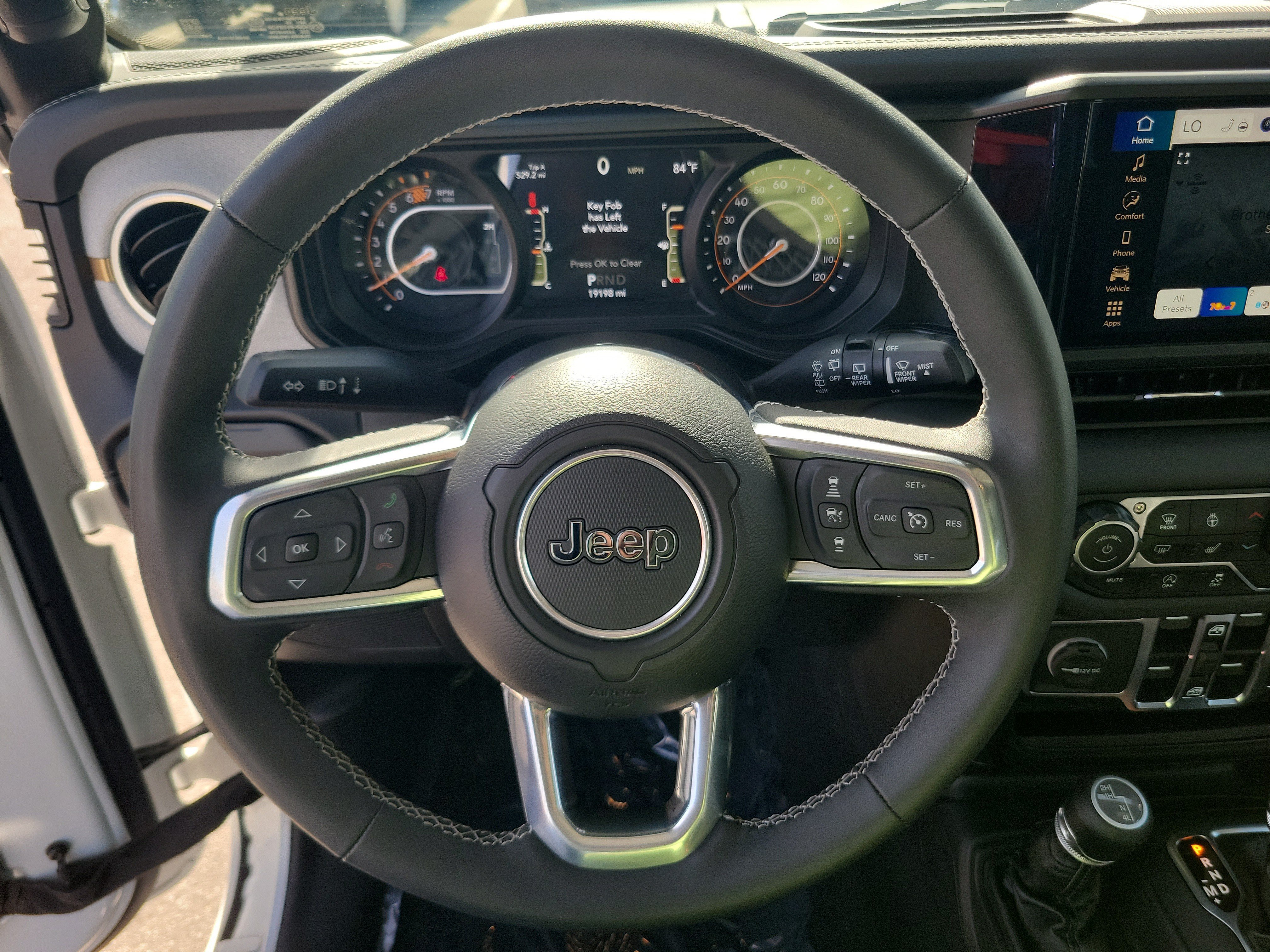 Used 2025 Jeep Wrangler Unlimited Sahara AWD/4WD image 18