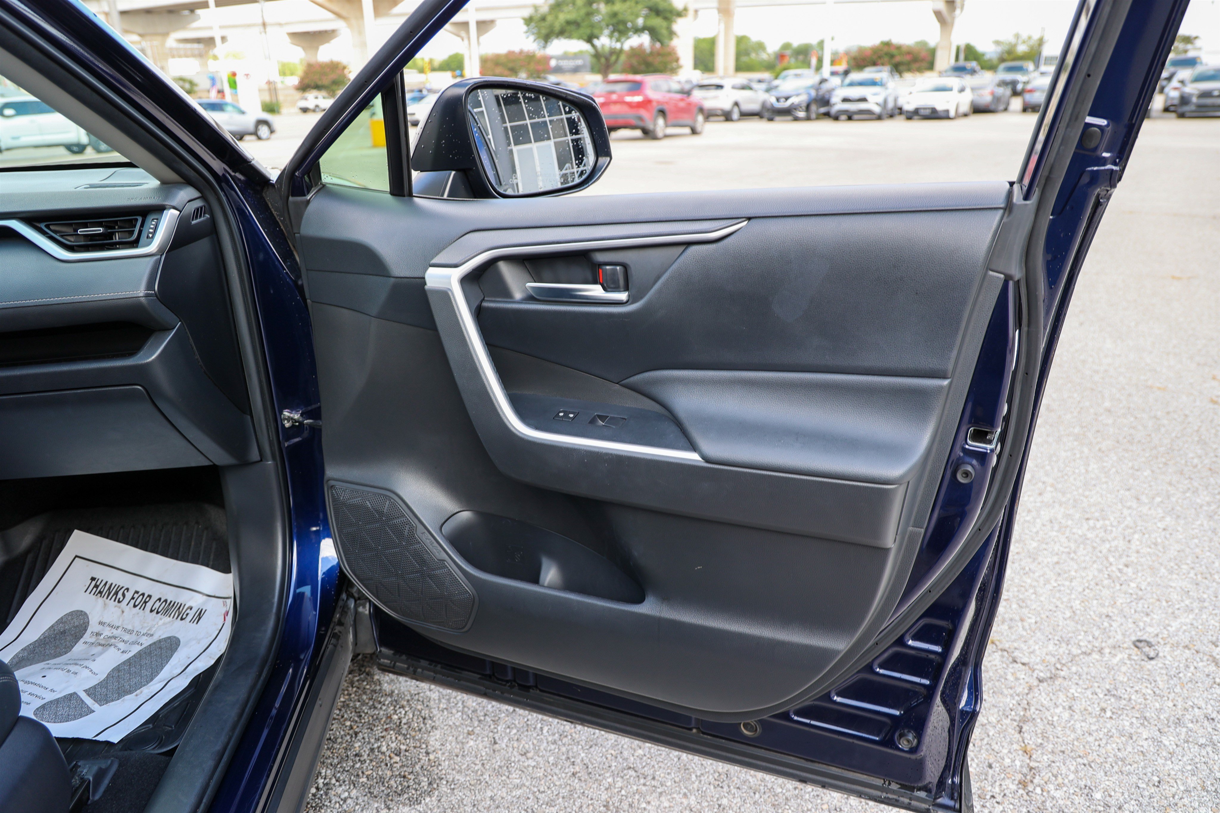 Used 2020 Toyota RAV4 XLE Premium FWD image 42