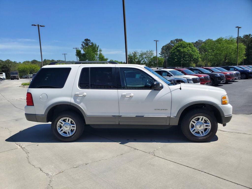 Used 2002 Ford Explorer XLT image 2