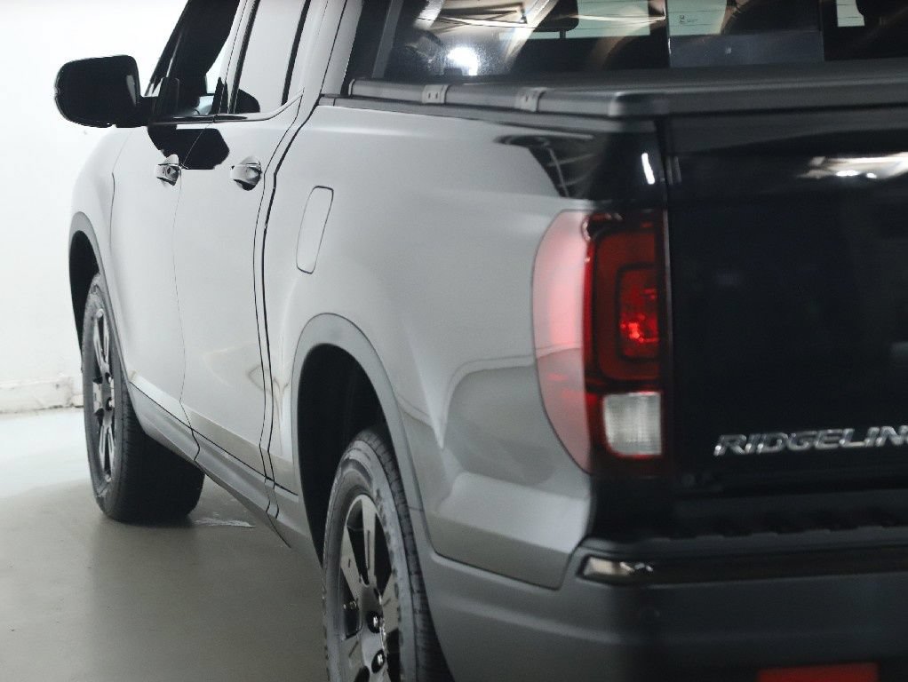 Used 2017 Honda Ridgeline Black Edition image 42