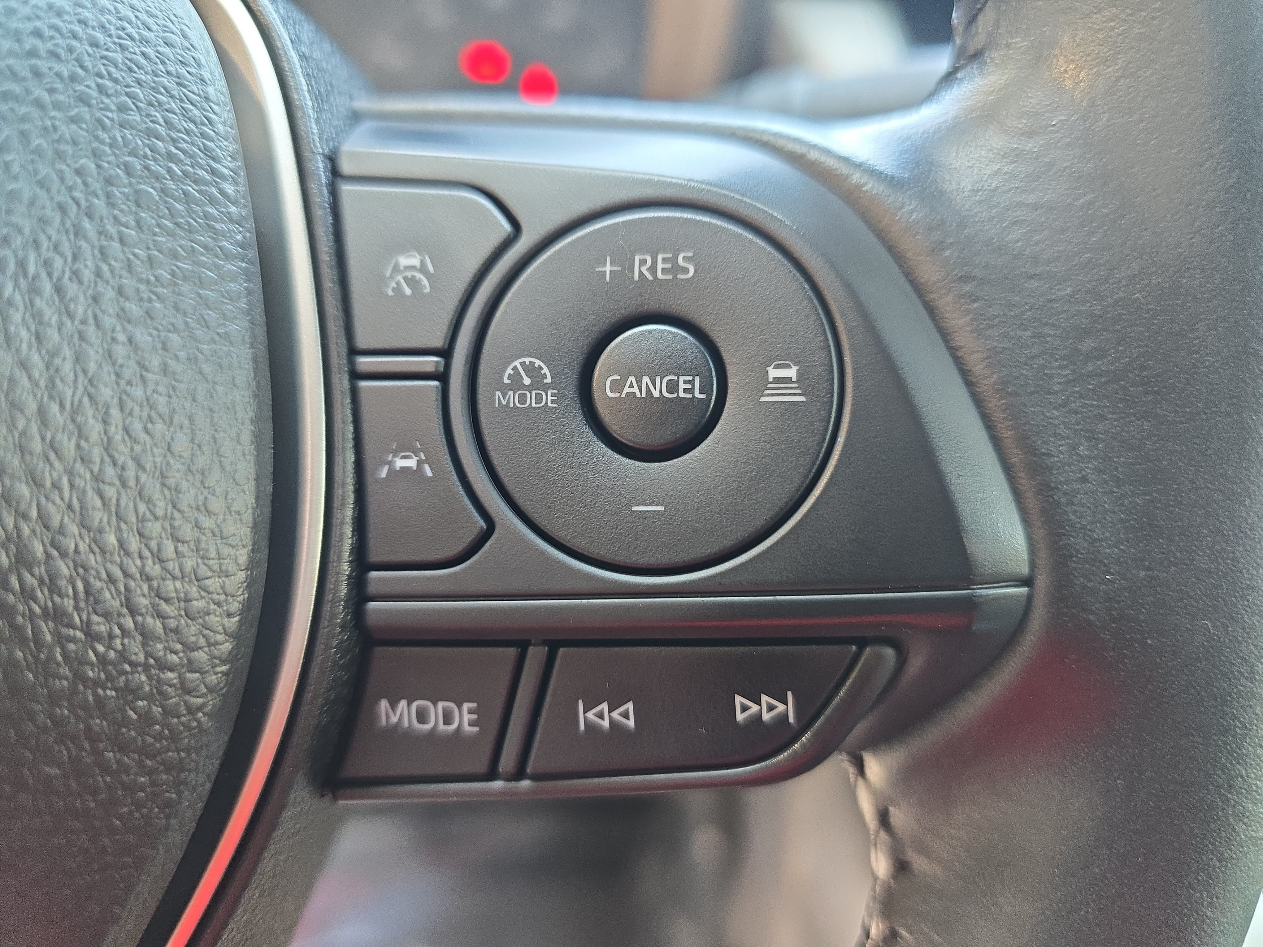 Used 2025 Toyota Corolla SE FWD image 17
