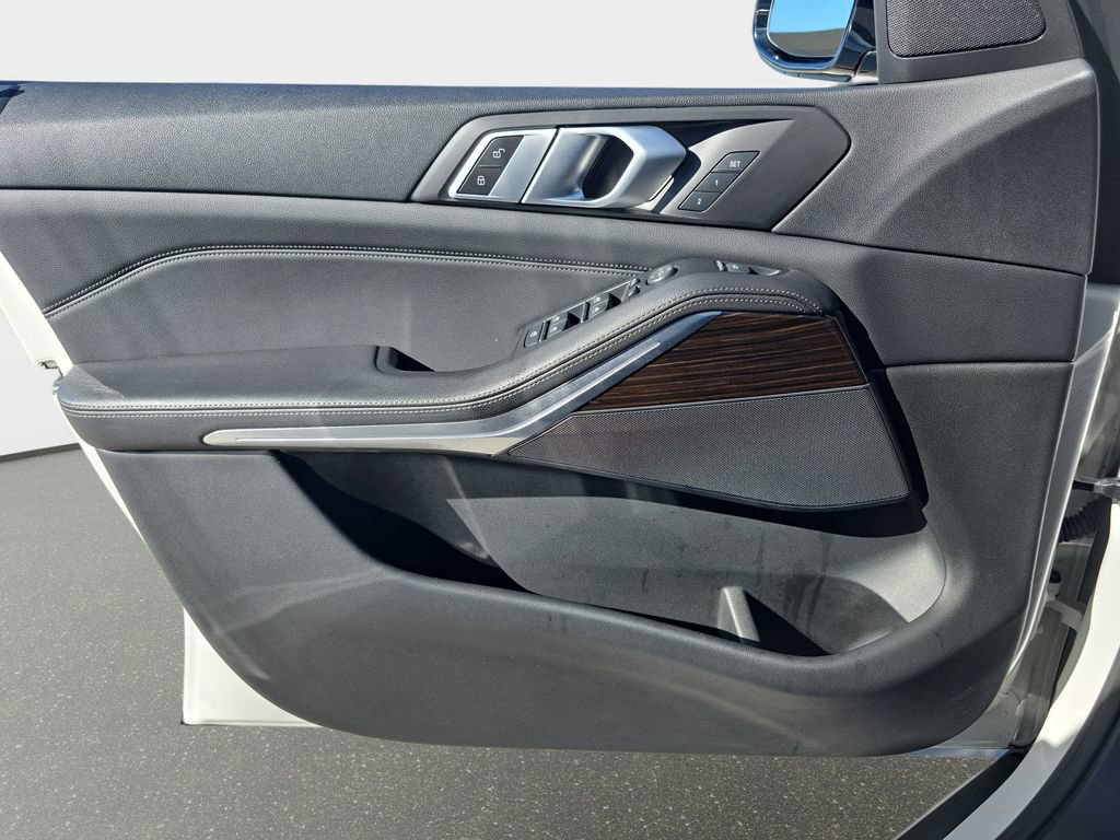 Used 2019 BMW X5 xDrive40i w/ Convenience Package image 30