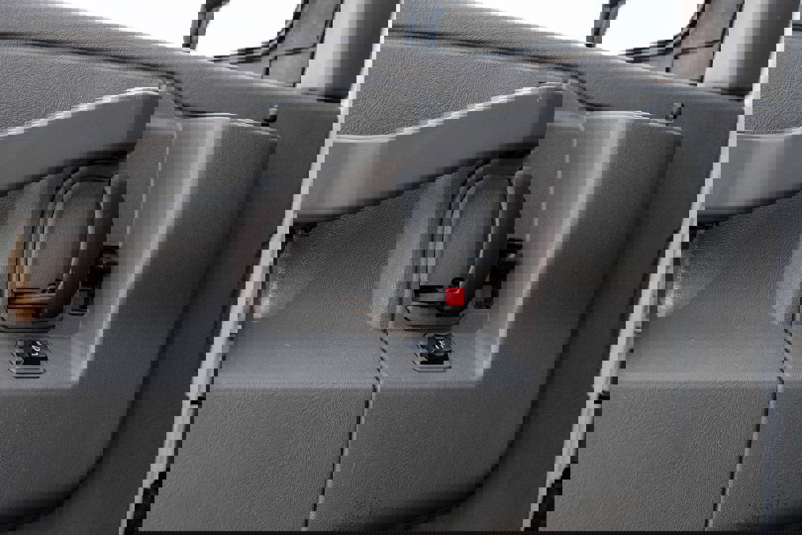 Used 2019 Chevrolet Express 2500 w/ Driver Convenience Package image 40